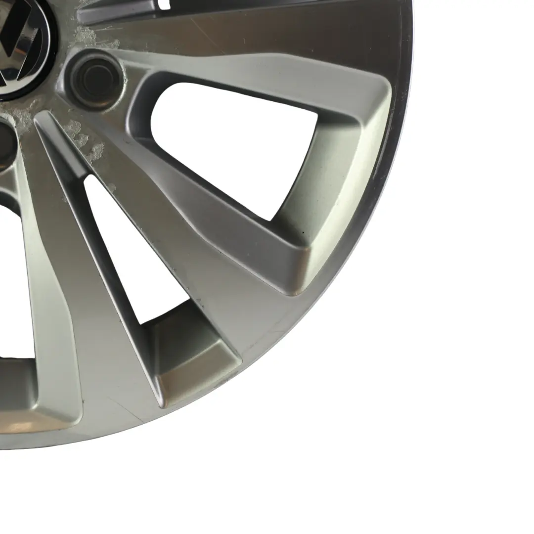 Jante Alliage Argent 16" 6,5J ET46 pour Volkswagen Golf Mk7 à propos du numéro de pièce 5G0601025 Volkswagen Golf Mk7 Jante Alliage Argent 16" 6,5J ET46 - SKU 5G0601025-2 - Numéro de pièce 5G0601025