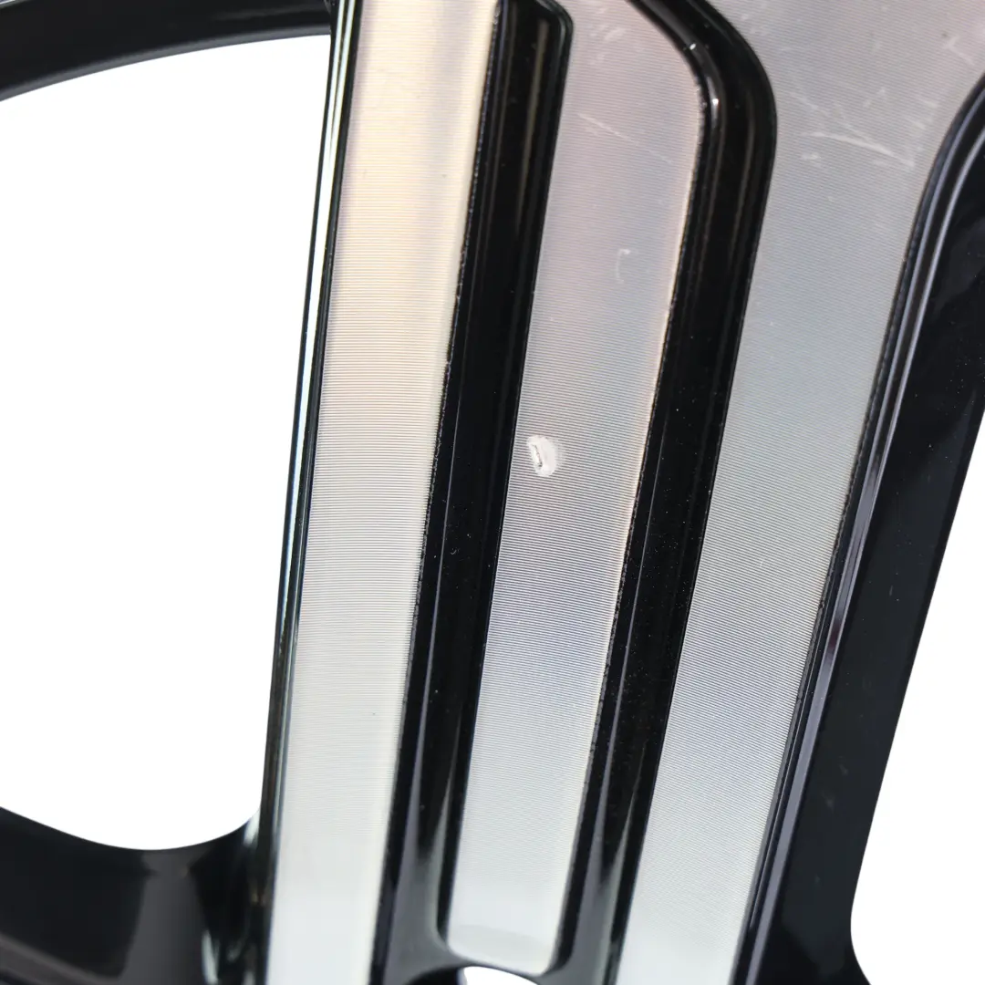 Llanta Aleación Bicolor 18" 7.5J ET:49 para Volkswagen Golf Mk7 con número de pieza 5G0601025DQ Volkswagen Golf Mk7 Llanta Aleación Bicolor 18" 7.5J ET:49 - SKU 5G0601025DQ-1 - Número de pieza 5G0601025DQ