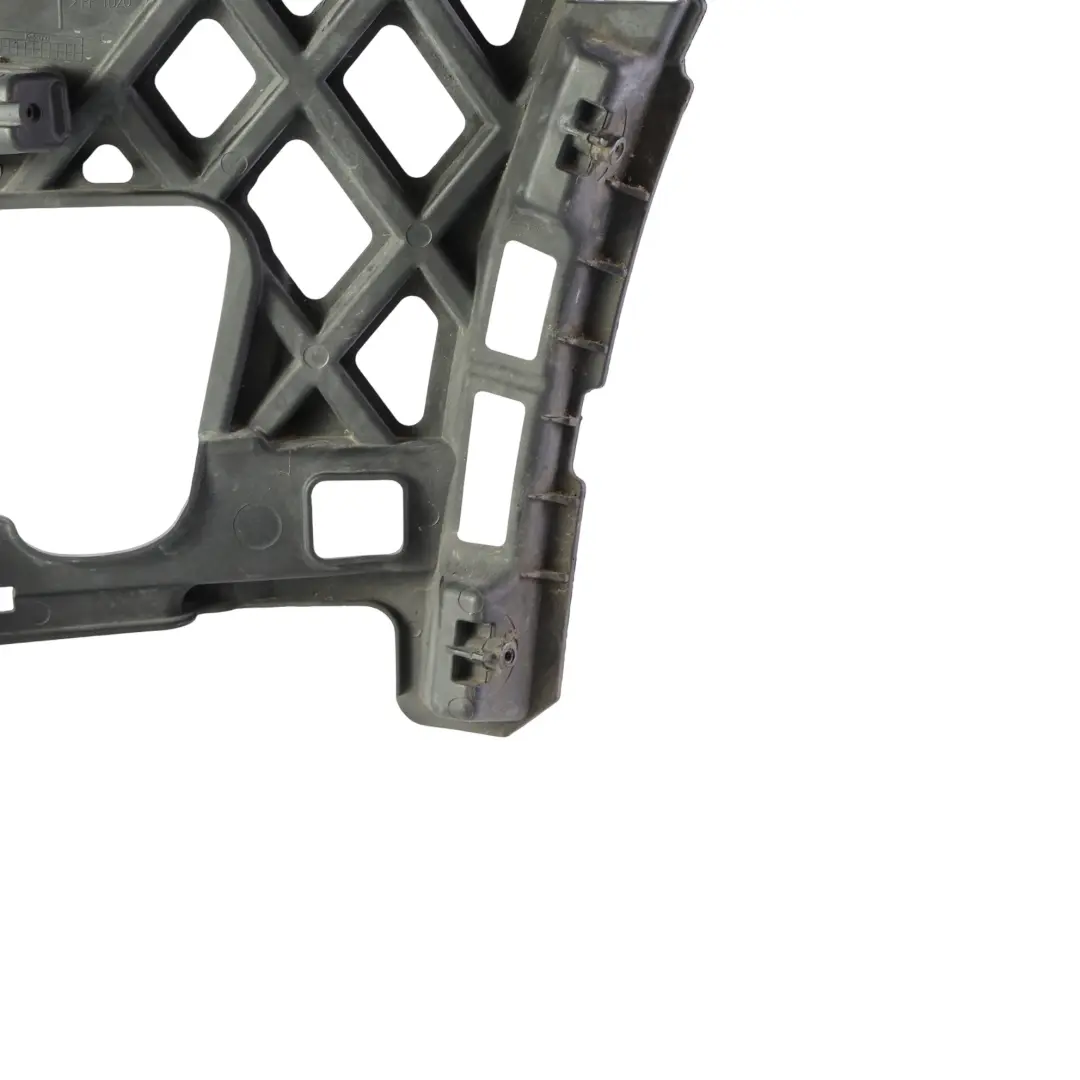 Volkswagen Golf Mk7 Front Bumper Mounting Bracket Right O/S - SKU 5G0807724D - Part number 5G0807724D