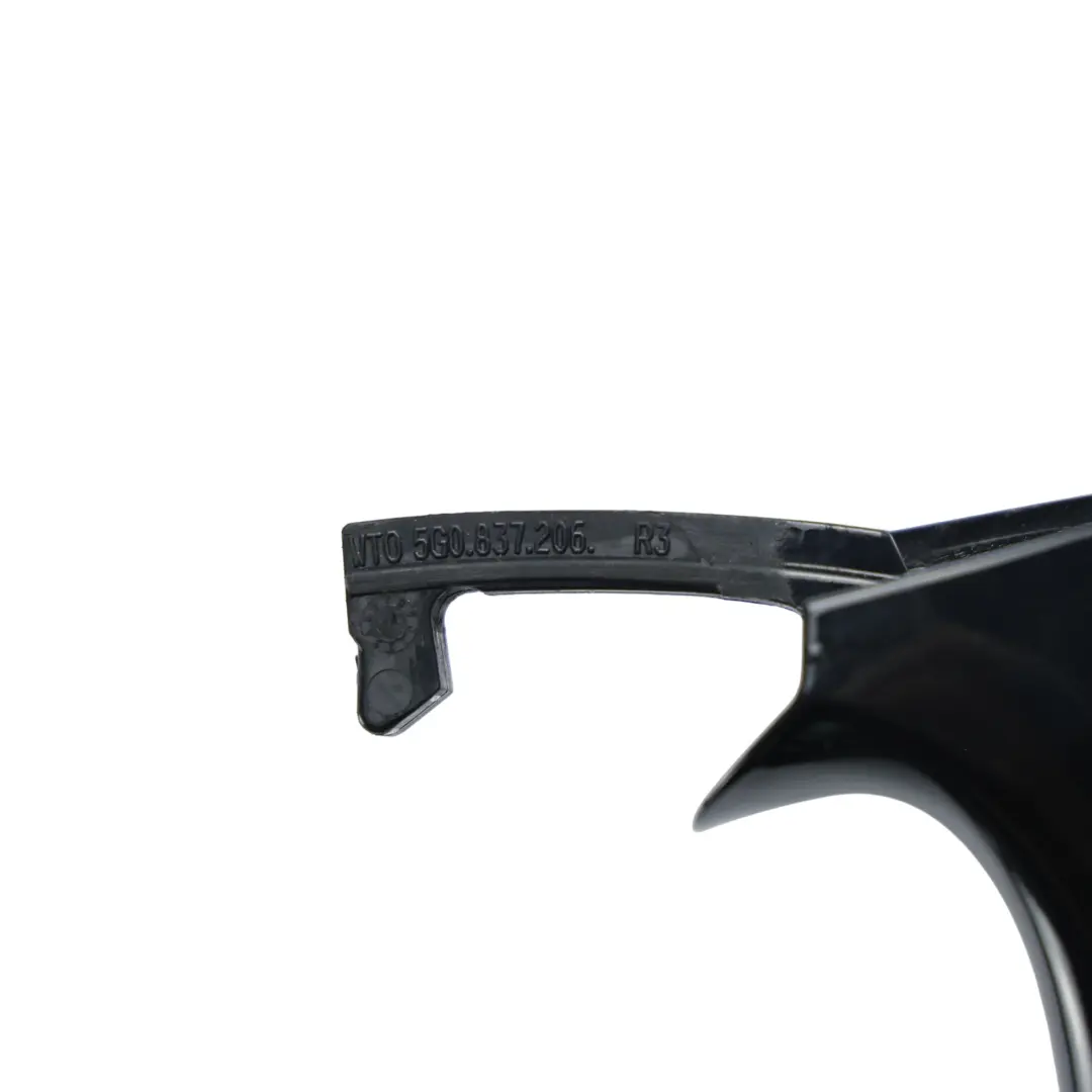 Tirador Puerta Trasera Negro 041 para Volkswagen Golf Mk7 con número de pieza 5G0837206 Volkswagen Golf Mk7 Tirador Puerta Trasera Negro 041 - SKU 5G0837206-BLC - Número de pieza 5G0837206
