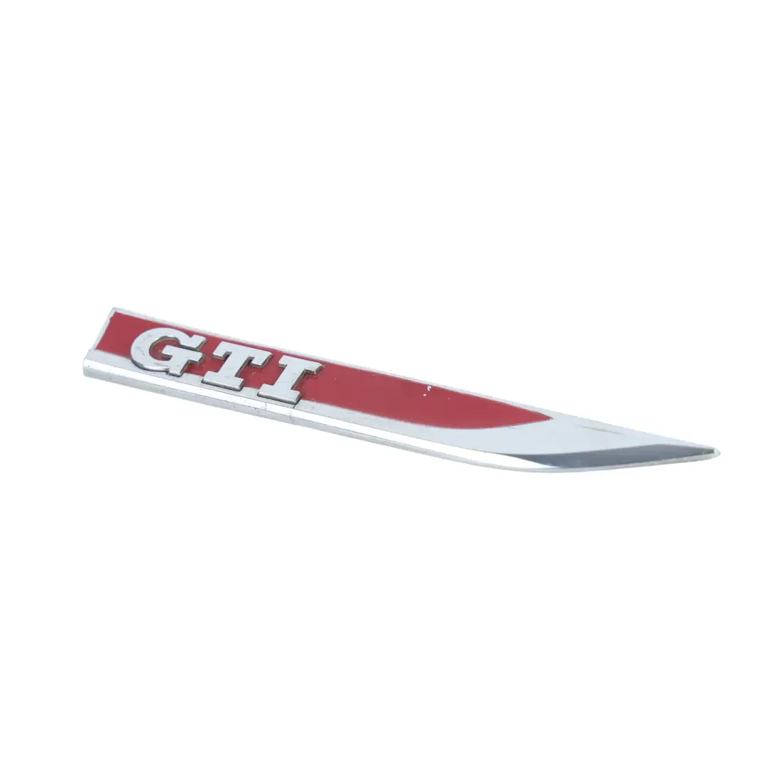 Volkswagen Golf Mk7 GTI Emblema Moldura Guardabarros Derecho - SKU 5G0853688M - Número de pieza 5G0853688M