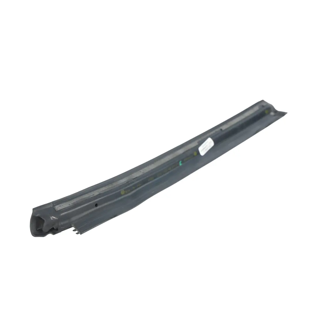 B-Pillar Outer Seal Window Lifter Right O/S to Volkswagen Golf Mk7 with Part number 5G3868472C Volkswagen Golf Mk7 B-Pillar Outer Seal Window Lifter Right O/S - SKU 5G3868472C - Part number 5G3868472C