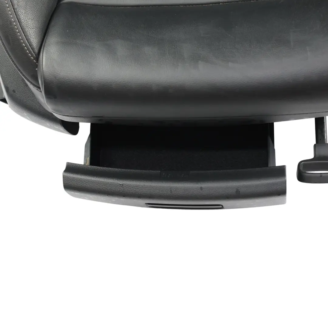 Volkswagen Golf R 5G Vordersitz Rechts Kunstleder Titan Schwarz Beheizt - SKU 5G3881806DB-1 - Teilenummer 5G3881806DB