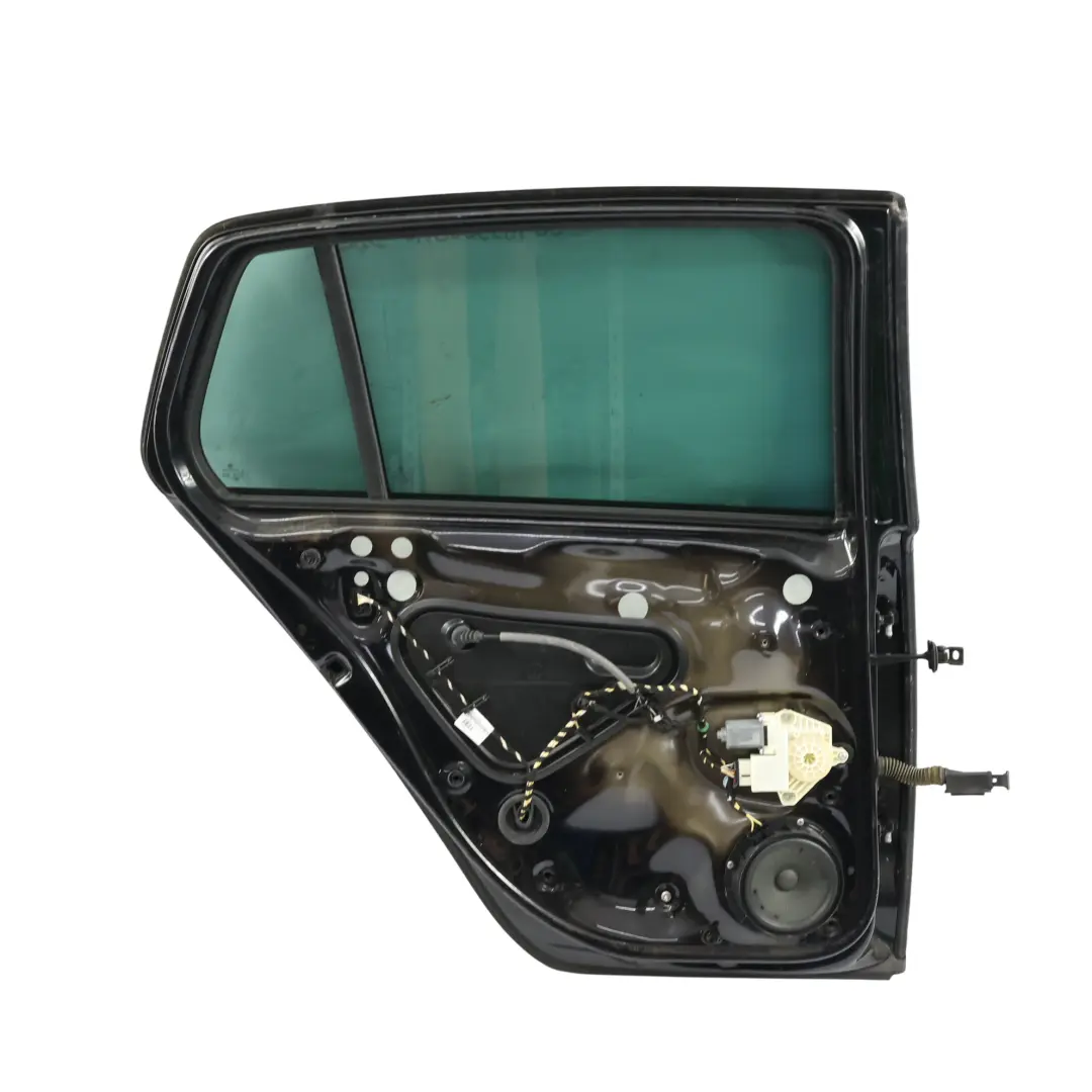 Tür Hinten Links Tiefschwarz Perleffekt C9X für Volkswagen VW Golf Mk7 mit Teilenummer 5G4833055AC Volkswagen VW Golf Mk7 Tür Hinten Links Tiefschwarz Perleffekt C9X - SKU 5G4833055AC-DBL - Teilenummer 5G4833055AC