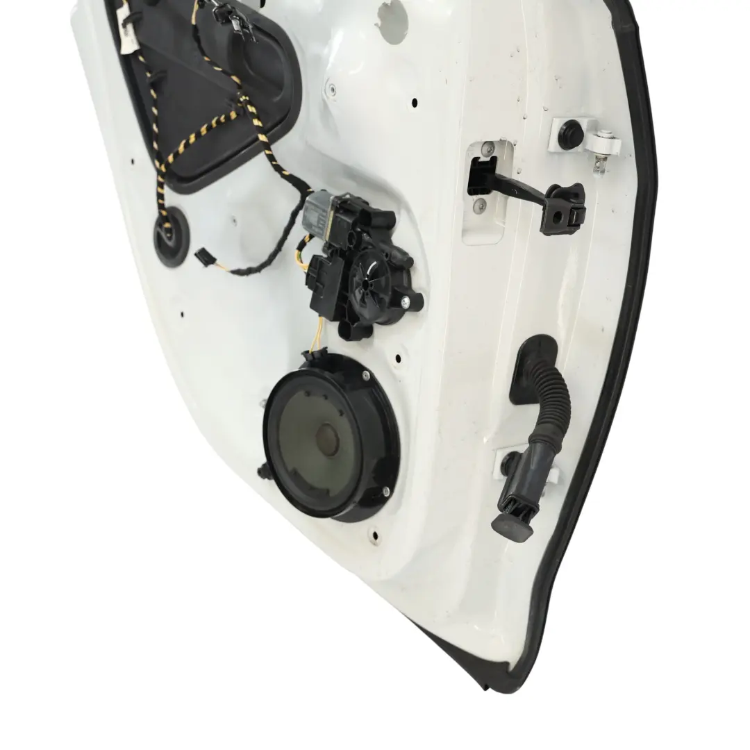 Pannello Di Porta Posteriore Sinistro Pure White - C9A per VW Volkswagen Golf 7 con numero di parte 5G4833055AC VW Volkswagen Golf 7 Pannello Di Porta Posteriore Sinistro Pure White - C9A - SKU 5G4833055AC-PWH - Numero di parte 5G4833055AC