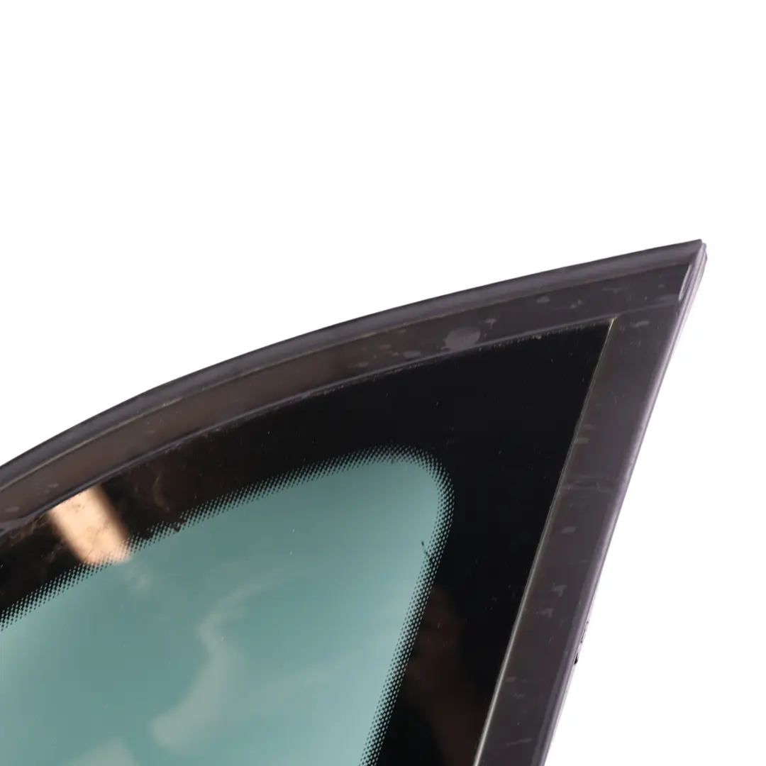 Quarter Light Window Glass Right O/S Tinted to Skoda Fabia Rs 5j Rear with Part number 5J9845298L Skoda Fabia Rs 5j Rear Quarter Light Window Glass Right O/S Tinted - SKU 5J9845298L - Part number 5J9845298L