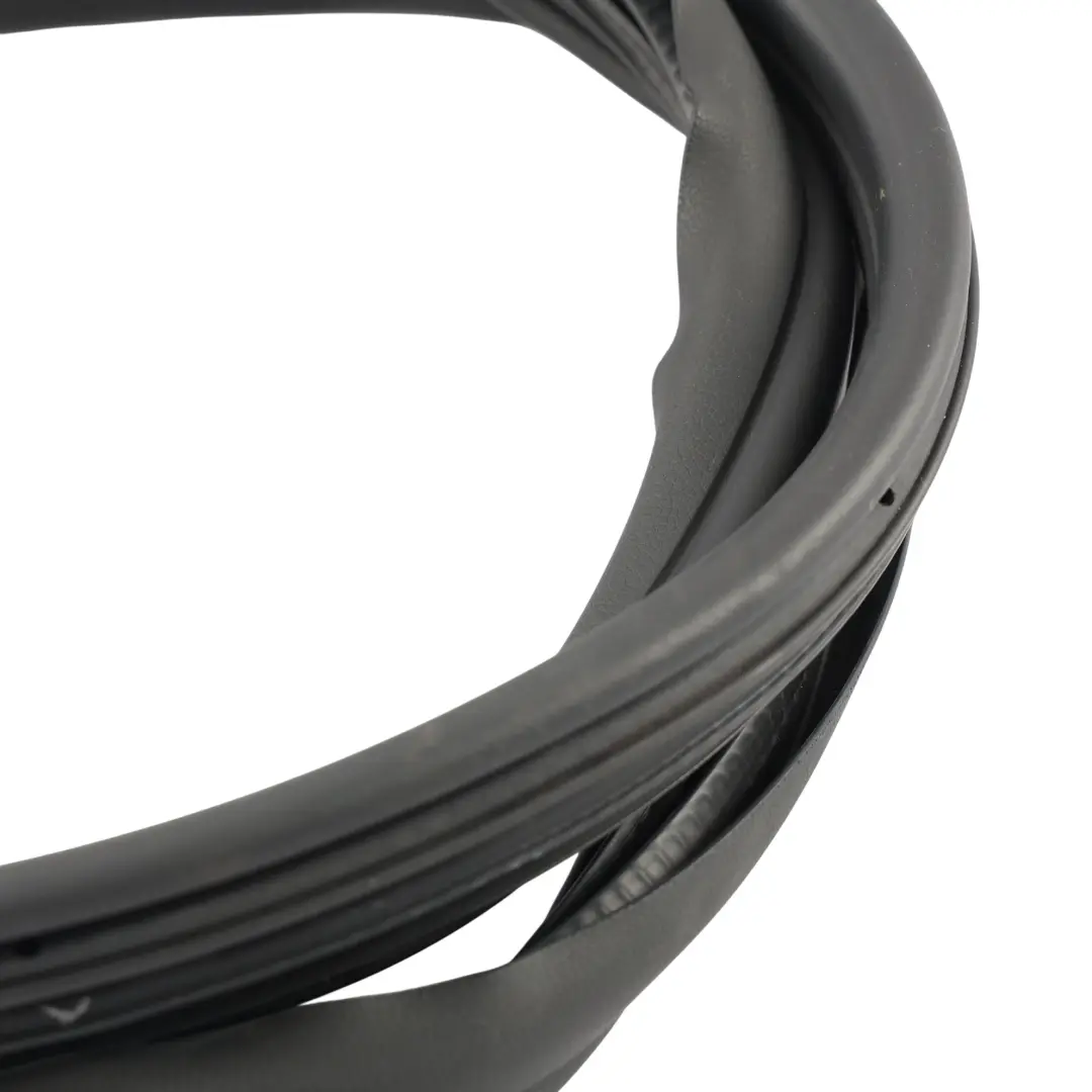MK2 Goma Puerta Trasera Izquierda Derecha para Skoda Fabia RS 5J con número de pieza 5J9867367D Skoda Fabia RS 5J MK2 Goma Puerta Trasera Izquierda Derecha - SKU 5J9867367D - Número de pieza 5J9867367D