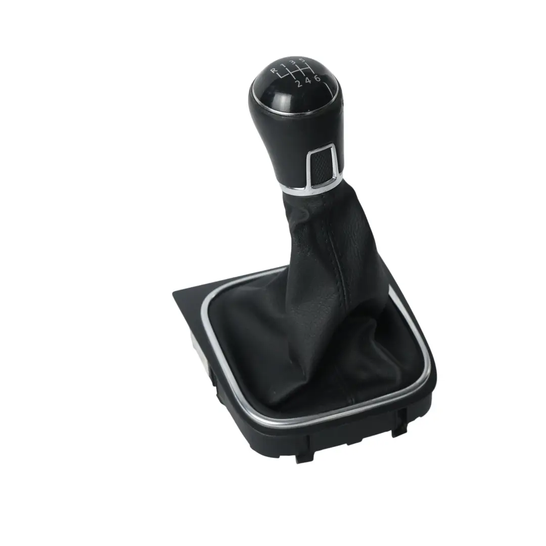 MK3 Schaltknauf Blende 6 Gang Manuell für Volkswagen Scirocco mit Teilenummer 5K0711113R Volkswagen Scirocco MK3 Schaltknauf Blende 6 Gang Manuell - SKU 5K0711113R - Teilenummer 5K0711113R