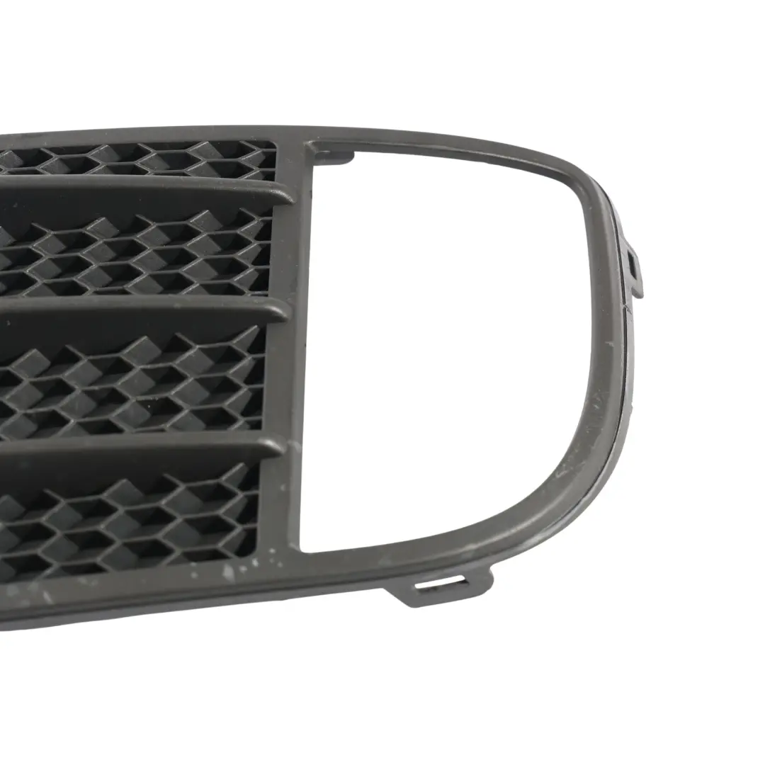 5K Rejilla Antiniebla Delantera Izquierda para Volkswagen Golf GTD con número de pieza 5K0853665C Volkswagen Golf GTD 5K Rejilla Antiniebla Delantera Izquierda - SKU 5K0853665C-1 - Número de pieza 5K0853665C