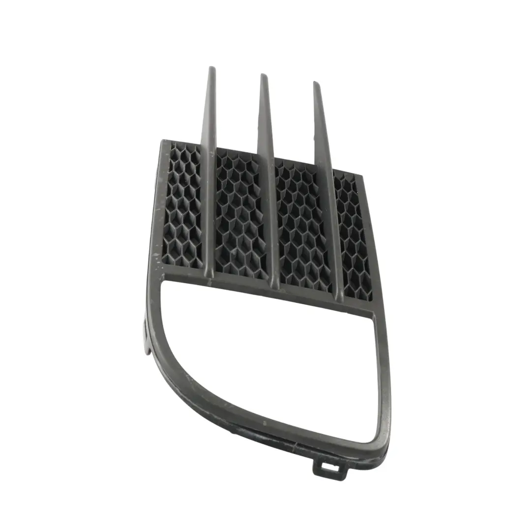 5K Rejilla Antiniebla Delantera Izquierda para Volkswagen Golf GTD con número de pieza 5K0853665C Volkswagen Golf GTD 5K Rejilla Antiniebla Delantera Izquierda - SKU 5K0853665C-1 - Número de pieza 5K0853665C