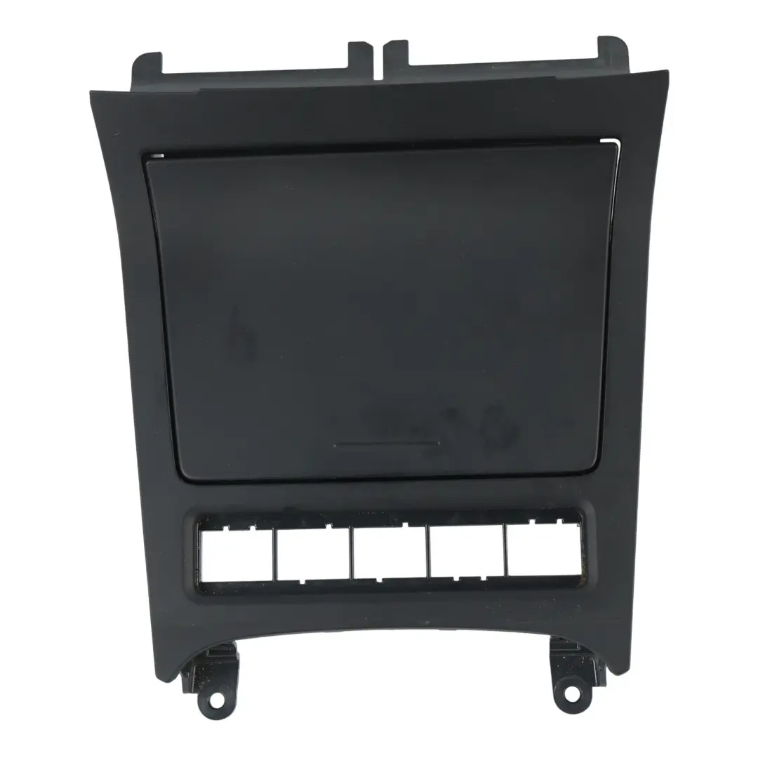 5K Console Centrale Posacenere Presa 12V per Volkswagen Golf GTD con numero di parte 5K0863475A Volkswagen Golf GTD 5K Console Centrale Posacenere Presa 12V - SKU 5K0863475A - Numero di parte 5K0863475A