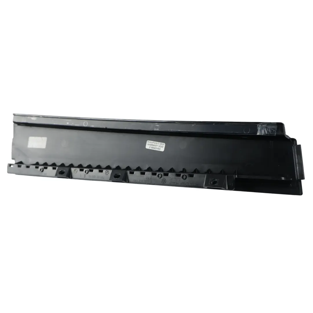 5D Garniture Montant Fenêtre Porte Avant Droite pour Volkswagen Golf 5 à propos du numéro de pièce 5K4837902B Volkswagen Golf 5 5D Garniture Montant Fenêtre Porte Avant Droite - SKU 5K4837902B - Numéro de pièce 5K4837902B