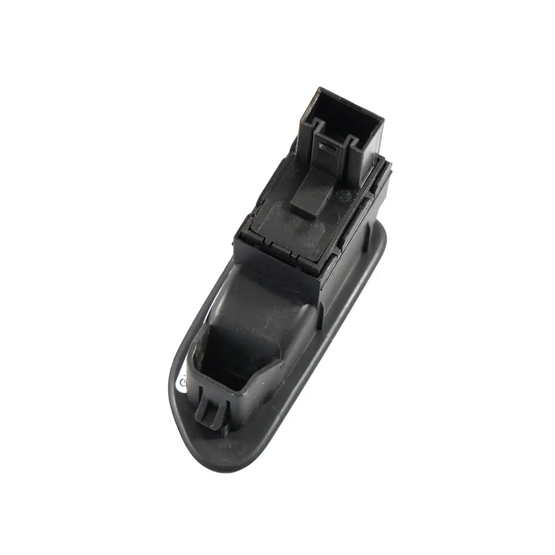 Volkswagen Golf 5K Interruptor Ventana Negro Trasero Derecho - SKU 5K4868346-1 - Número de pieza 5K4868346