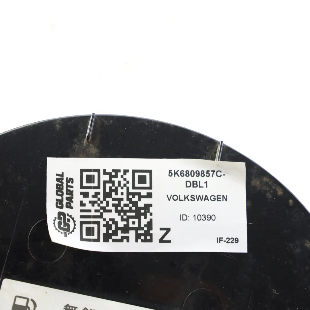 MK6 5K Tankdeckel Klappe Tiefschwarz Perleffekt C9X für Volkswagen Golf mit Teilenummer 5K6809857C Volkswagen Golf MK6 5K Tankdeckel Klappe Tiefschwarz Perleffekt C9X - SKU 5K6809857C-DBL1 - Teilenummer 5K6809857C