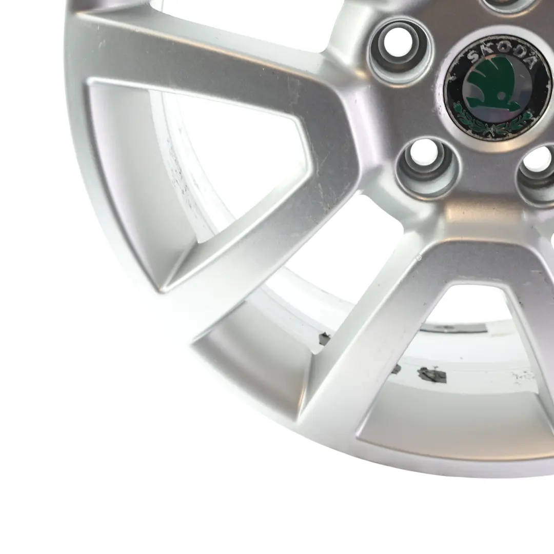 Alu Felge 17" 7J ET:45 Silber Metallic für Skoda Yeti 5L mit Teilenummer 5L0601025H Skoda Yeti 5L Alu Felge 17" 7J ET:45 Silber Metallic - SKU 5L0601025H-2 - Teilenummer 5L0601025H