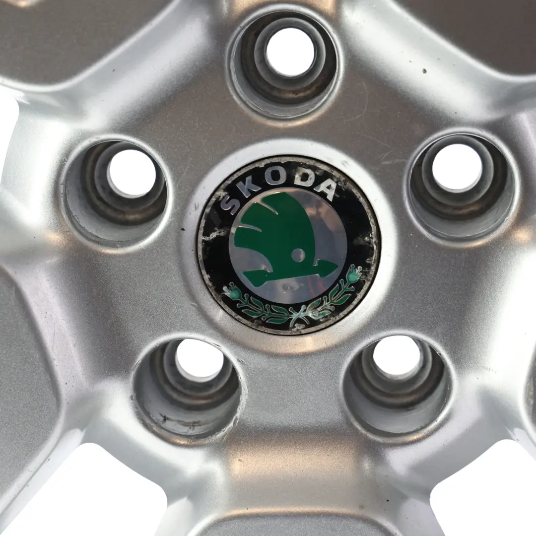 Alloy Wheel Rim Silver Metallic 17" 7J ET:45 to Skoda Yeti 5L with Part number 5L0601025H Skoda Yeti 5L Alloy Wheel Rim Silver Metallic 17" 7J ET:45 - SKU 5L0601025H-4 - Part number 5L0601025H