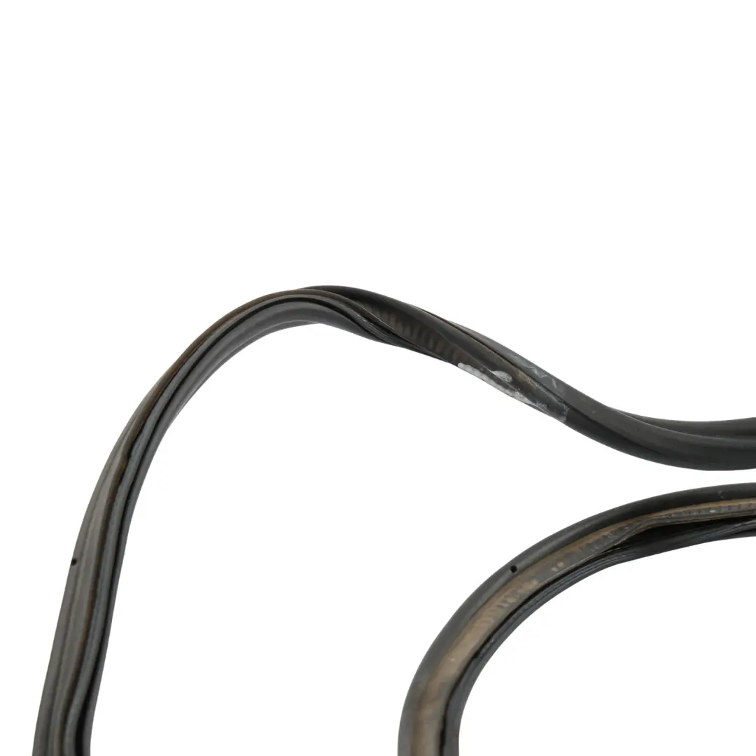 Joint Étanchéité Hayon Coffre pour Skoda Yeti 5L à propos du numéro de pièce 5L6827705C Skoda Yeti 5L Joint Étanchéité Hayon Coffre - SKU 5L6827705C - Numéro de pièce 5L6827705C