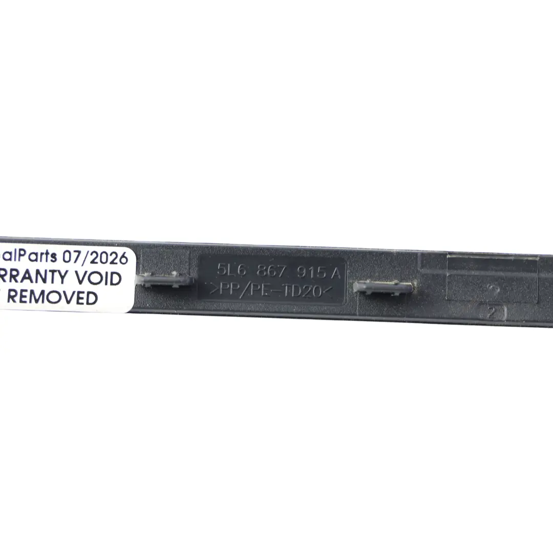 Asta Guida Cappelliera Vano Bagagli Trim per Skoda Yeti 5L con numero di parte 5L6867915A Skoda Yeti 5L Asta Guida Cappelliera Vano Bagagli Trim - SKU 5L6867915A - Numero di parte 5L6867915A
