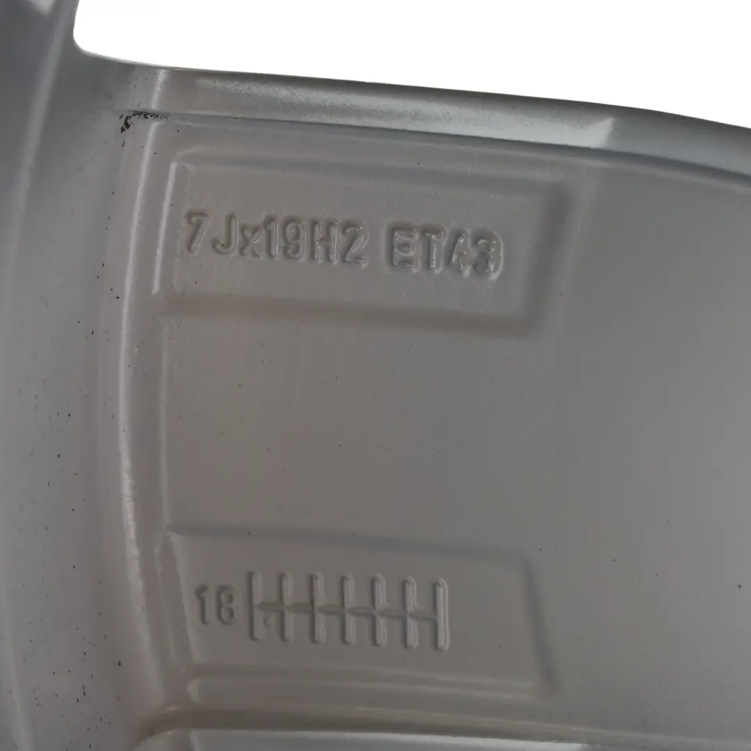 Jante Alliage Grise 19'' 7J ET:43 5x112 pour Volkswagen Tiguan AD1 à propos du numéro de pièce 5NA601025Q Volkswagen Tiguan AD1 Jante Alliage Grise 19'' 7J ET:43 5x112 - SKU 5NA601025Q-1 - Numéro de pièce 5NA601025Q