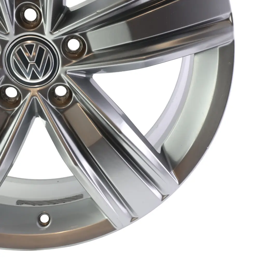 Jante Alliage Grise 19'' 7J ET:43 5x112 pour Volkswagen Tiguan AD1 à propos du numéro de pièce 5NA601025Q Volkswagen Tiguan AD1 Jante Alliage Grise 19'' 7J ET:43 5x112 - SKU 5NA601025Q-1 - Numéro de pièce 5NA601025Q