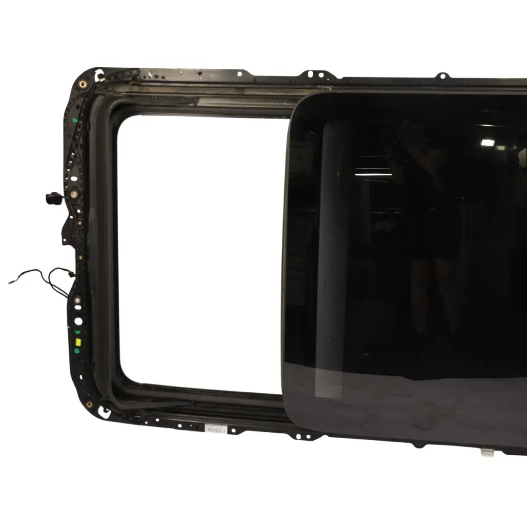Mk2 Panoramic Roof Sunroof Assembly to Volkswagen Tiguan with Part number 5NA817101A Volkswagen Tiguan Mk2 Panoramic Roof Sunroof Assembly - SKU 5NA817101A - Part number 5NA817101A