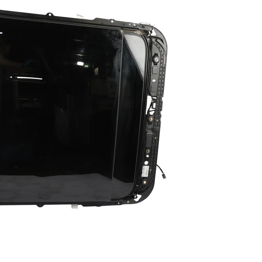 Mk2 Panoramic Roof Sunroof Assembly to Volkswagen Tiguan with Part number 5NA817101A Volkswagen Tiguan Mk2 Panoramic Roof Sunroof Assembly - SKU 5NA817101A - Part number 5NA817101A