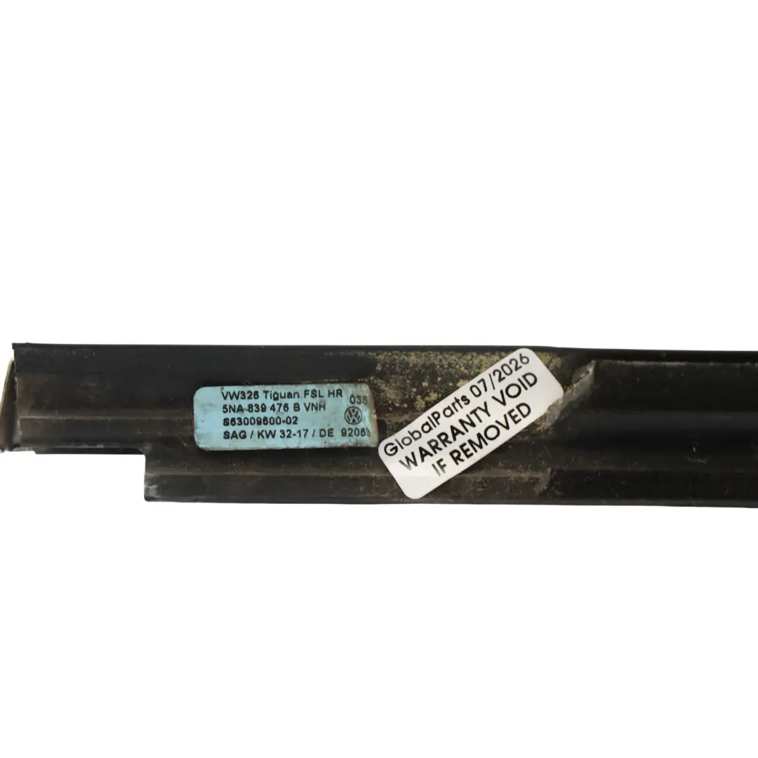 Volkswagen Tiguan MK2 Moldura Puerta Cromada Trasera Derecha 5NA839476B - SKU 5NA839476C - Número de pieza 5NA839476C