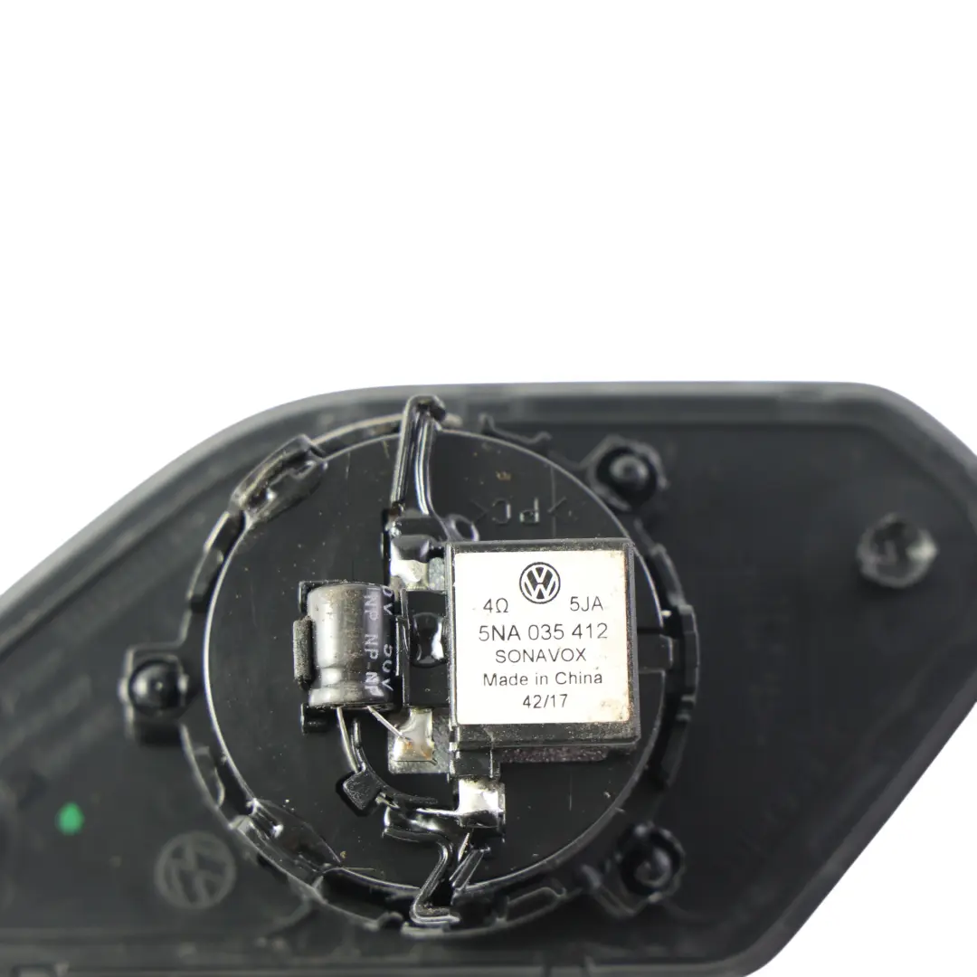 Altavoz Agudos Trasero Derecho para Volkswagen Tiguan AD1 con número de pieza 5NA868160C Volkswagen Tiguan AD1 Altavoz Agudos Trasero Derecho - SKU 5NA868160C - Número de pieza 5NA868160C