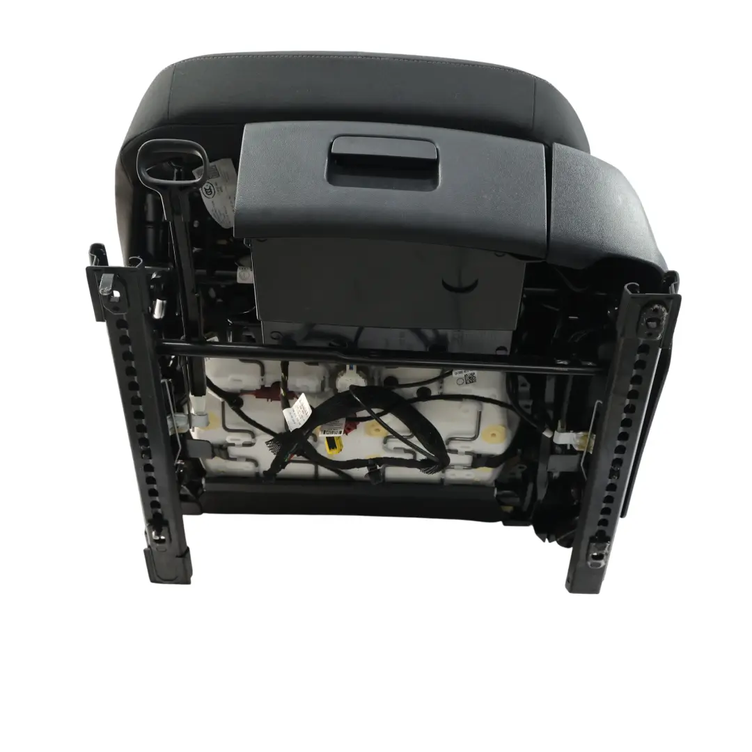 Przedni Lewy Grzany Fotel Alcantara Czarny Swing do Volkswagen Tiguan Ad1 o numerze 5NA881805T Volkswagen Tiguan Ad1 Przedni Lewy Grzany Fotel Alcantara Czarny Swing - SKU 5NA881805T-1 - Numer Części 5NA881805T