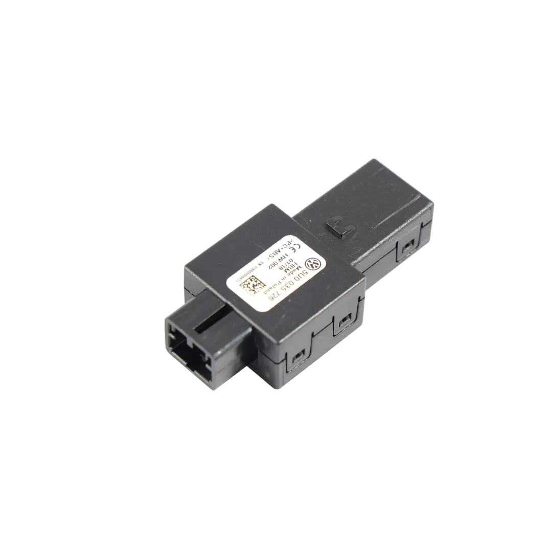 Volkswagen Tiguan MK2 Mittelkonsole Hinten USB Buchse Anschluss - SKU 5U0035726 - Teilenummer 5U0035726