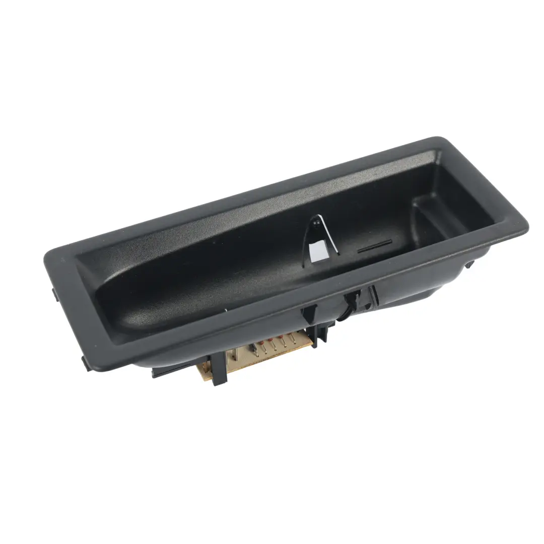  Citroen C4 Grand Picasso Obudowa Osłona Światła Bagażnika 9685632280 - SKU 6362Z0 - Numer Części 6362Z0