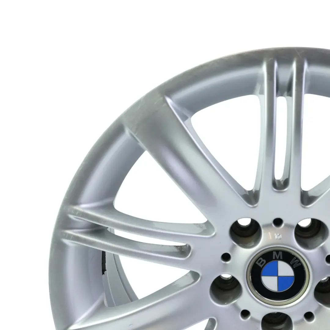 Cerchio Ruota Posteriore Argento 18" 9J ET:18 Style 120 per BMW E63 E64 con numero di parte 6760626 BMW E63 E64 Cerchio Ruota Posteriore Argento 18" 9J ET:18 Style 120 - SKU 6760626-1 - Numero di parte 6760626
