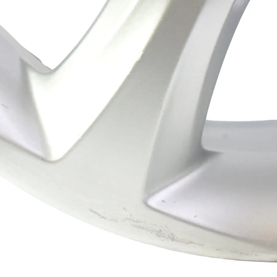 Felga aluminiowa 17" 7J do BMW E81 E87 o numerze 6778219 BMW E81 E87 Felga aluminiowa 17" 7J - SKU 6778219-2 - Numer Części 6778219