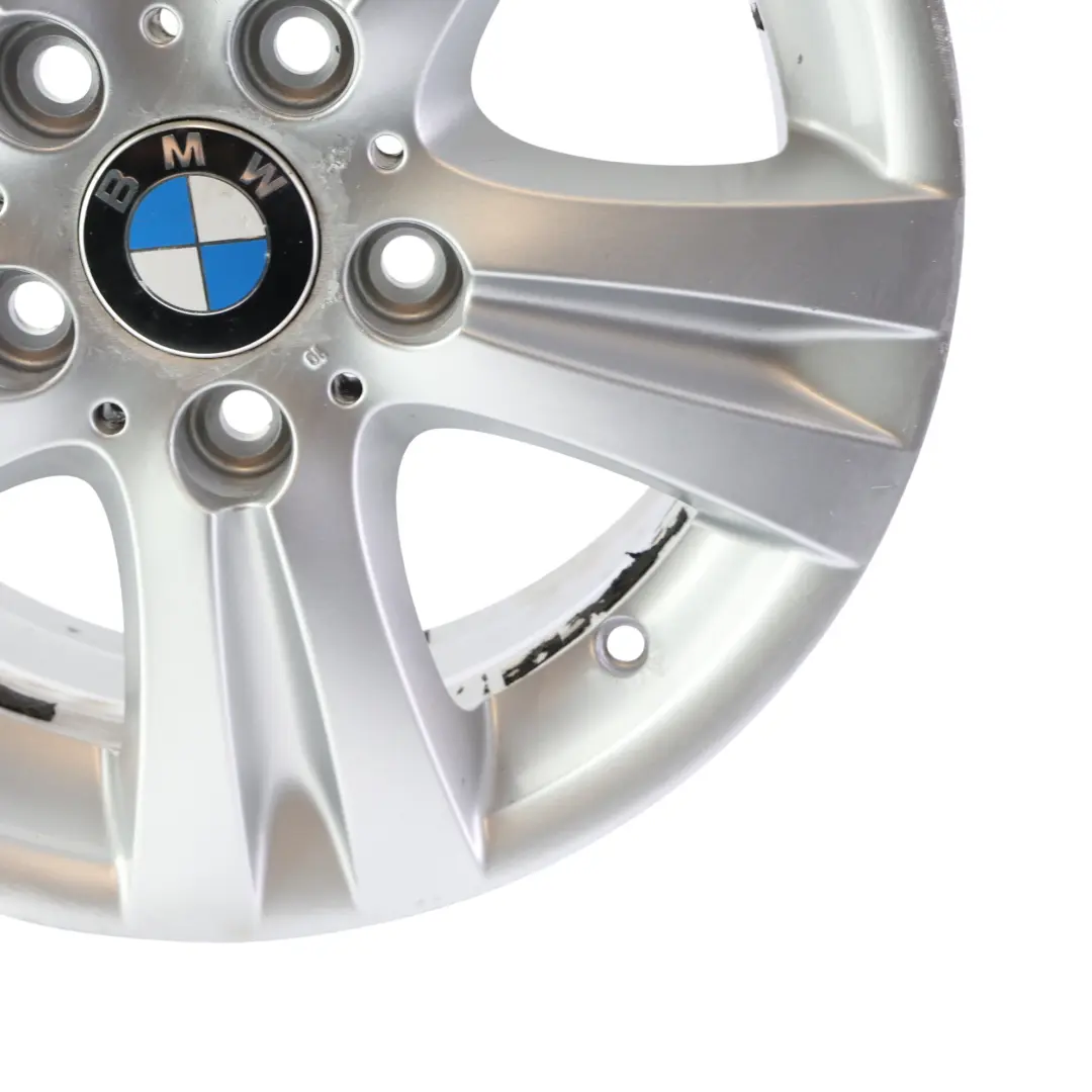 Srebrna Felga Aluminiowa 16" 7J ET:44 222 do BMW E81 E87 E88 o numerze 6779696 BMW E81 E87 E88 Srebrna Felga Aluminiowa 16" 7J ET:44 222 - SKU 6779696-7 - Numer Części 6779696