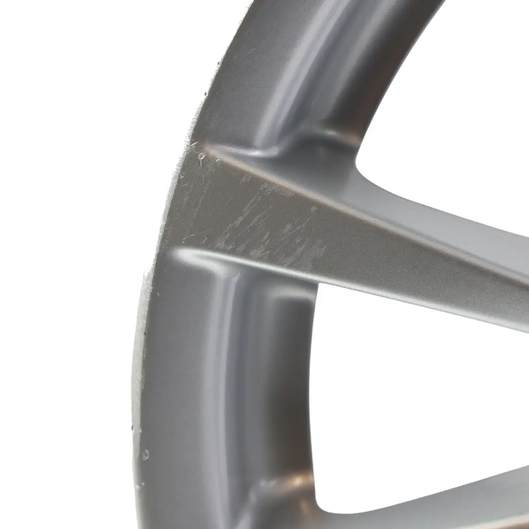 Silberne Leicht Metall Felge 16" 7J ET:31 V-Speiche 390 für BMW F30 F31 F36 mit Teilenummer 6796236 BMW F30 F31 F36 Silberne Leicht Metall Felge 16" 7J ET:31 V-Speiche 390 - SKU 6796236-1 - Teilenummer 6796236