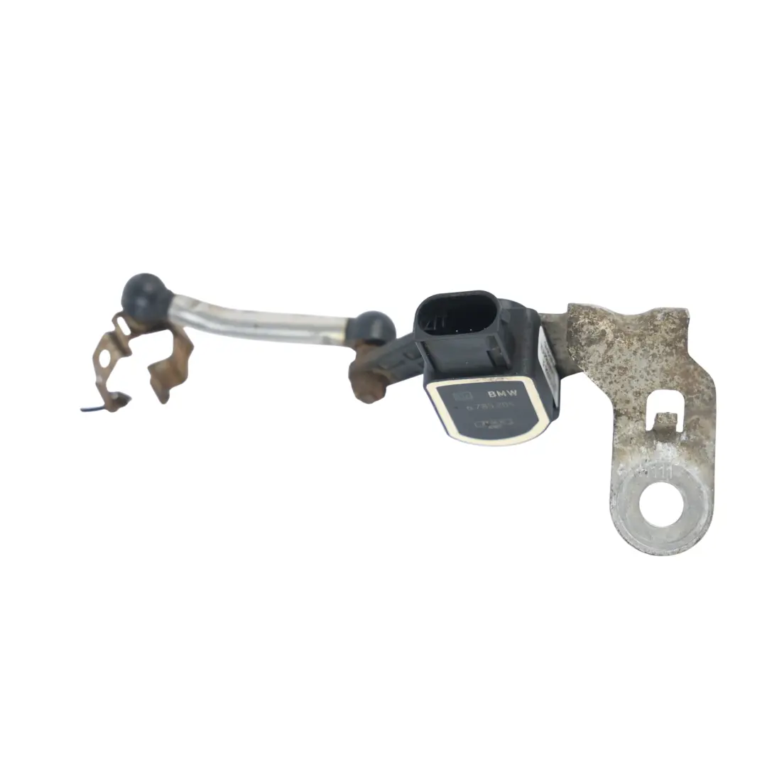 Headlight Level Sensor Bracket Right O/S to BMW E81 E82 E84 E87 E87 LCI E88 with Part number 6853753 BMW E81 E82 E84 E87 E87 LCI E88 Headlight Level Sensor Bracket Right O/S - SKU 6853753 - Part number 6853753
