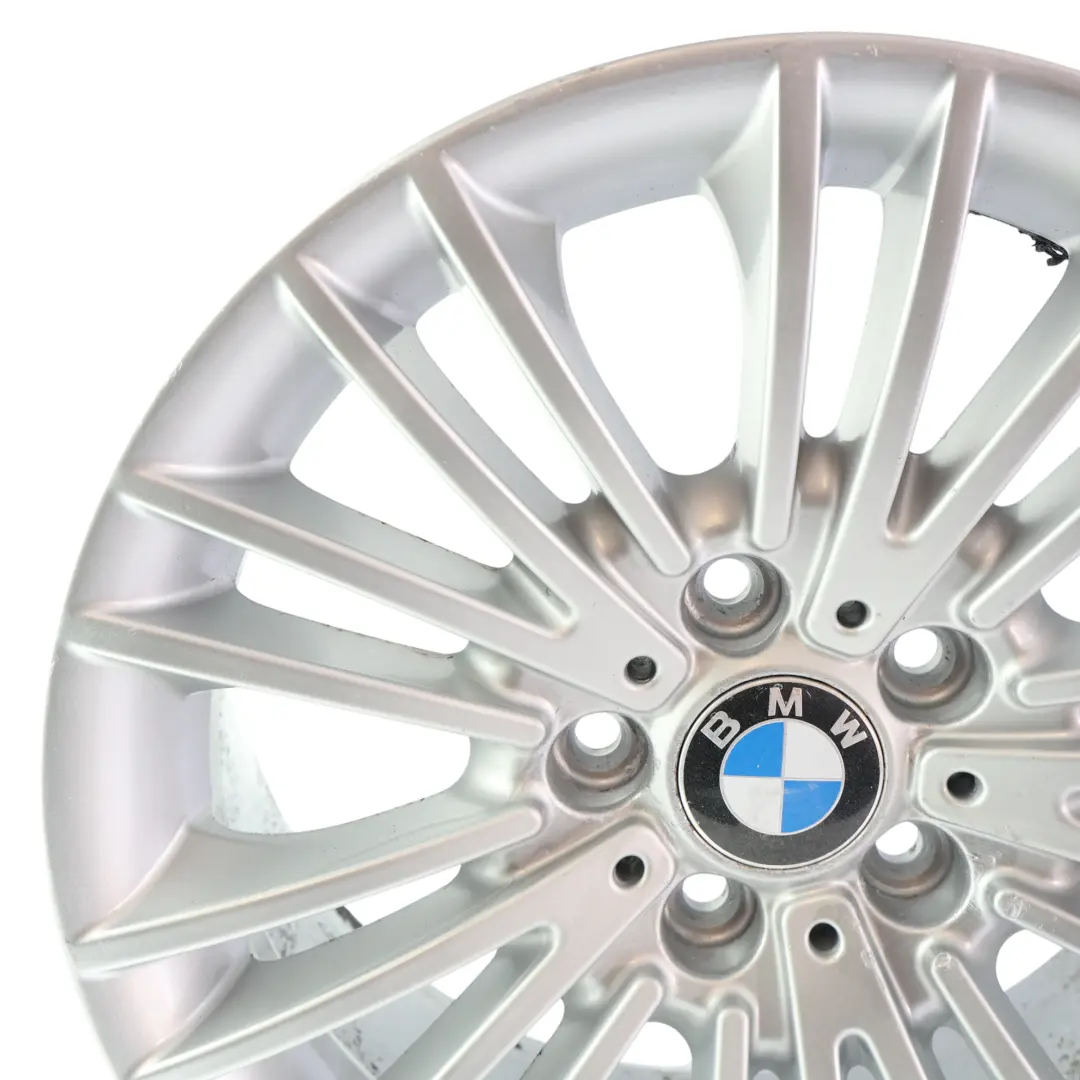 Cerchio Lega Argento Multi-Spoke 17" 8J ET:30 5x120 per BMW F10 LCI con numero di parte 6857671 BMW F10 LCI Cerchio Lega Argento Multi-Spoke 17" 8J ET:30 5x120 - SKU 6857671-1 - Numero di parte 6857671