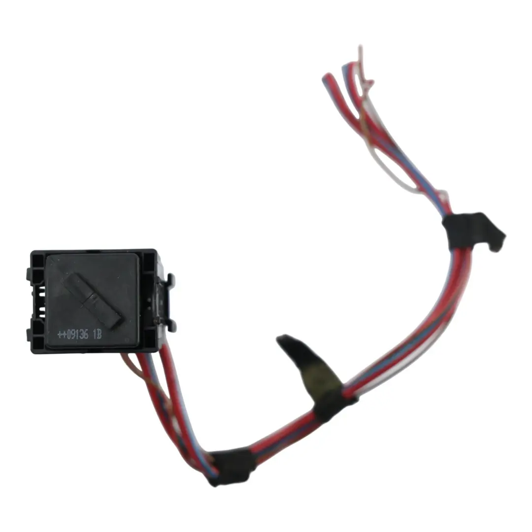 Control Module Unit Wiring to BMW E87 E81 E92 Relay Plug with Part number 6939890 BMW E87 E81 E92 Relay Plug Control Module Unit Wiring - SKU 6939890 - Part number 6939890