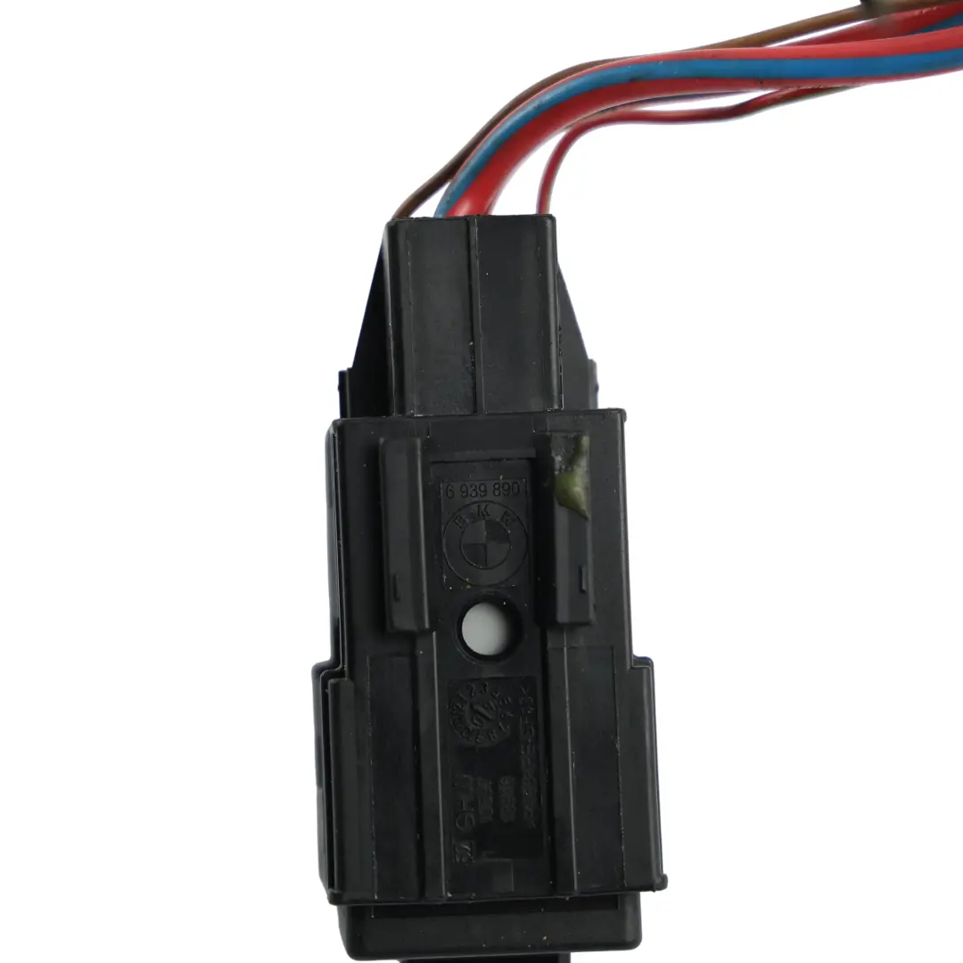 Relé Enchufe Módulo Control Unidad Cableado para BMW E87 E81 E92 con número de pieza 6939890 BMW E87 E81 E92 Relé Enchufe Módulo Control Unidad Cableado - SKU 6939890 - Número de pieza 6939890