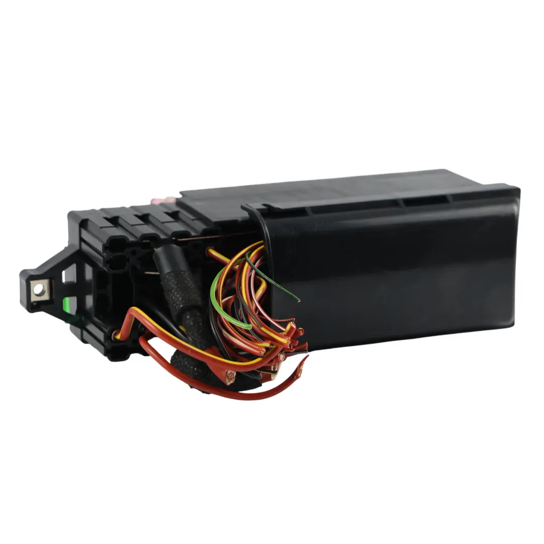 MK3 Polo MK5 Boîtier Fusibles Relais Module pour Skoda Fabia à propos du numéro de pièce 6C0937615A Skoda Fabia MK3 Polo MK5 Boîtier Fusibles Relais Module - SKU 6C0937615A - Numéro de pièce 6C0937615A