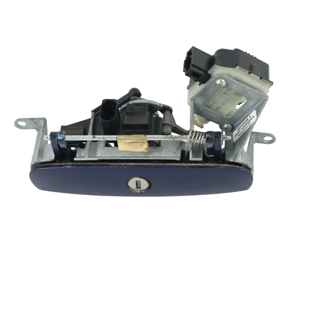 Poignée Hayon Coffre Bleu Ombre D5Q pour Volkswagen Polo 9N à propos du numéro de pièce 6Q6827565G Volkswagen Polo 9N Poignée Hayon Coffre Bleu Ombre D5Q - SKU 6Q6827565G-SHBL - Numéro de pièce 6Q6827565G