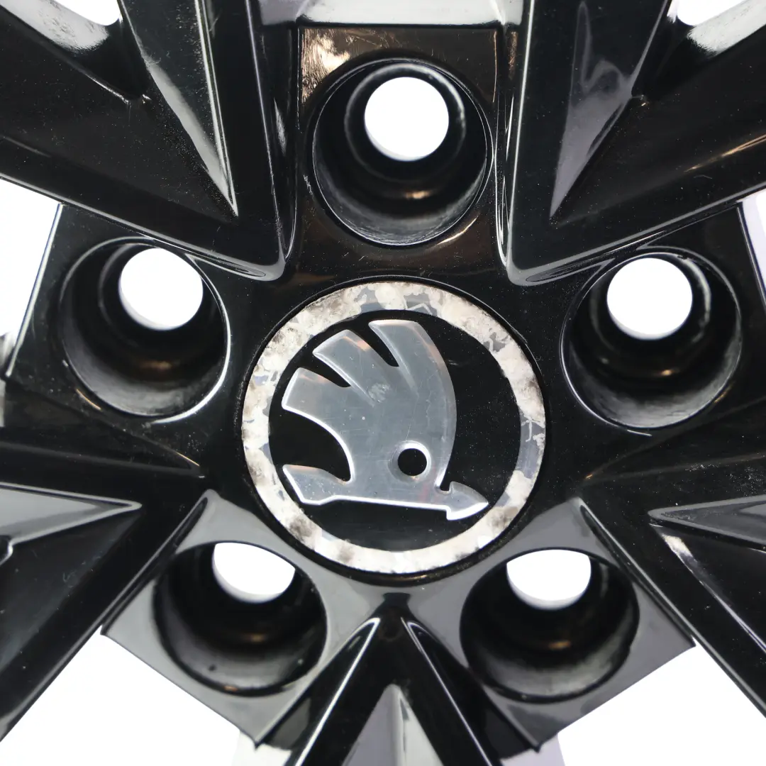 Llanta Aleación Negro 16" 7J ET:46 para Skoda Fabia Rapid con número de pieza 6V0601025G Skoda Fabia Rapid Llanta Aleación Negro 16" 7J ET:46 - SKU 6V0601025G-2 - Número de pieza 6V0601025G