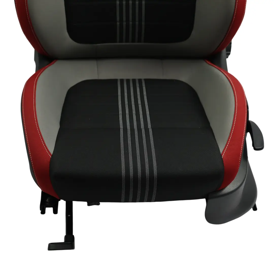 Mk3 NJ Fotel Przedni Lewy Sport Tkanina Satynowy Czarny Mars do Skoda Fabia o numerze 6V0881805BG Skoda Fabia Mk3 NJ Fotel Przedni Lewy Sport Tkanina Satynowy Czarny Mars - SKU 6V0881805BG-1 - Numer Części 6V0881805BG