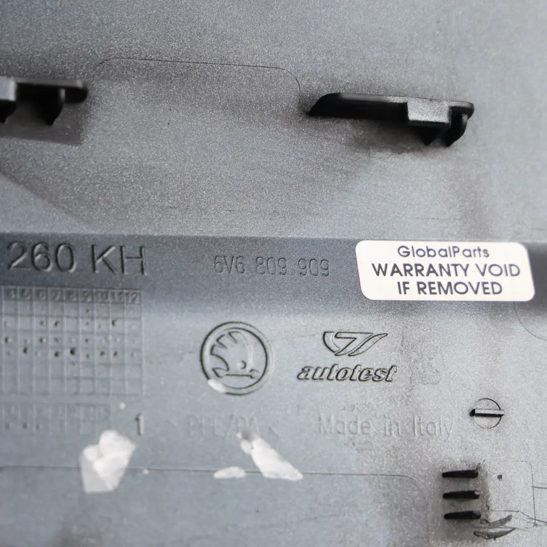Skoda Fabia Nj Trappe Carburant Garniture Gris Métal F7Y - SKU 6V6809909-MEGR - Numéro de pièce 6V6809909