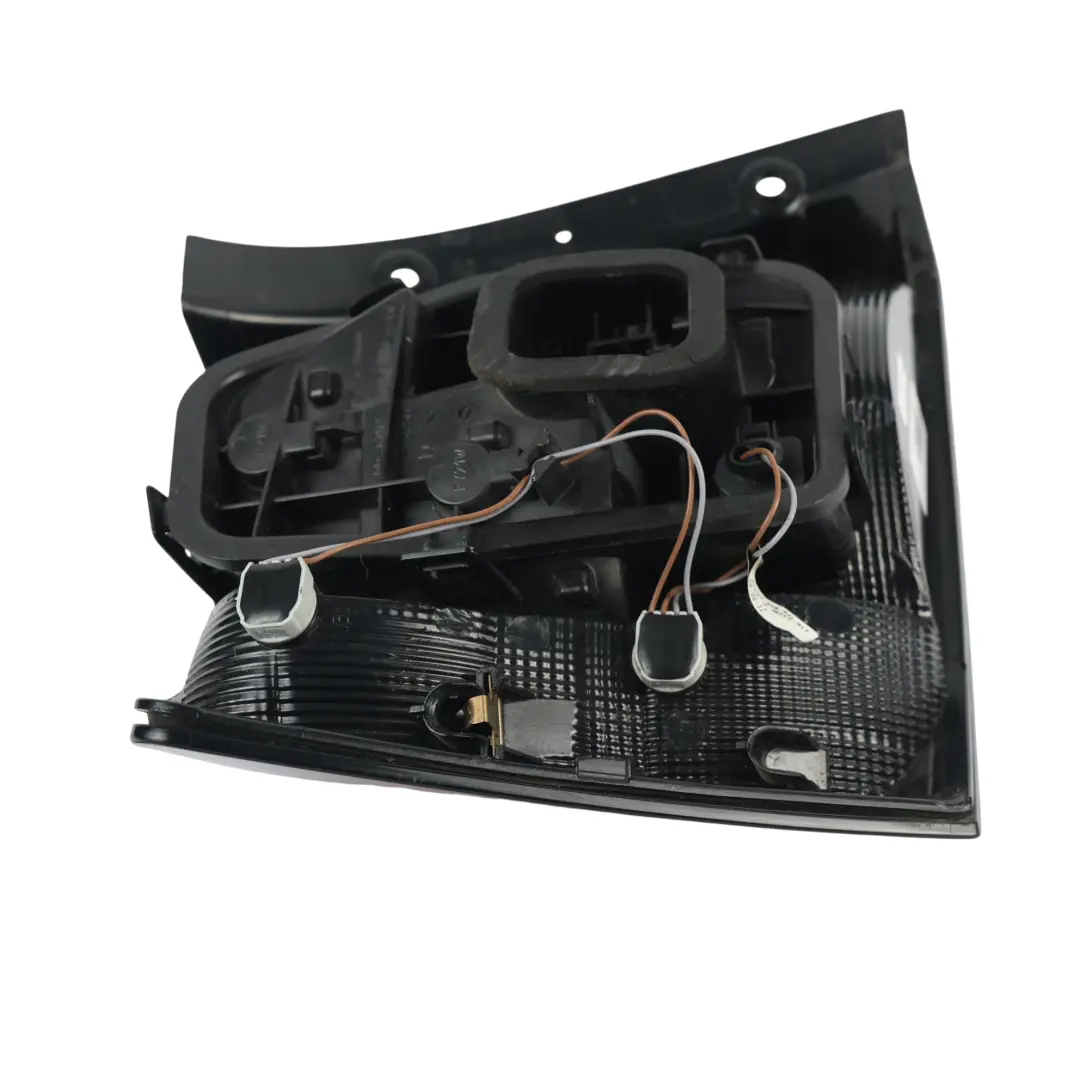 Lampa Tylna Prawa do Skoda Fabia NJ Hatchback o numerze 6V6945096 Skoda Fabia NJ Hatchback Lampa Tylna Prawa - SKU 6V6945096-1 - Numer Części 6V6945096