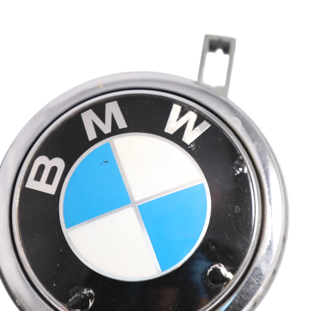 Emblem Button Tailgate Badge Open Opening to BMW 1 5 6 SERIES E63 E81 E87N F10 with Part number 7061327 BMW 1 5 6 SERIES E63 E81 E87N F10 Emblem Button Tailgate Badge Open Opening - SKU 7057794-1 - Part number 7061327