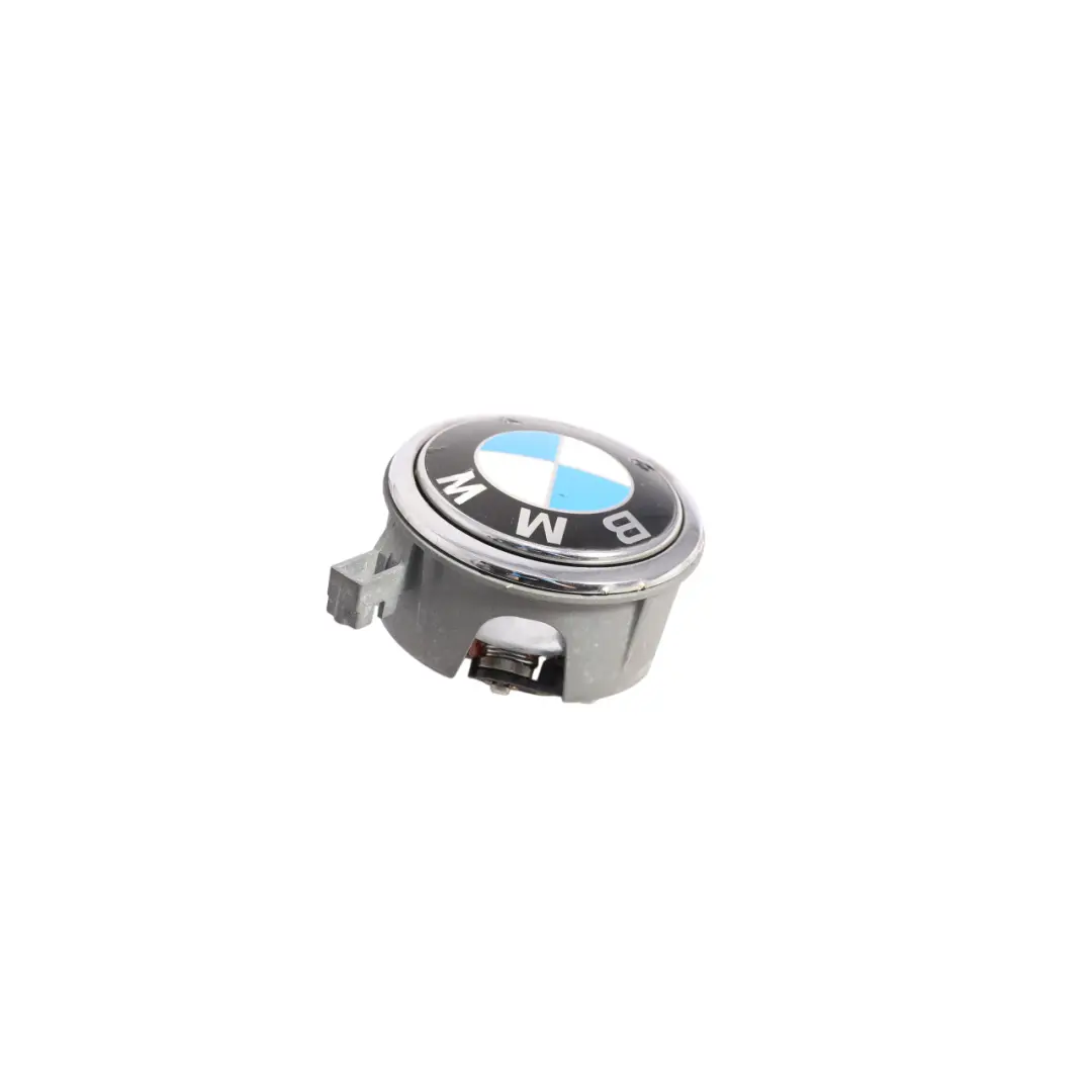 Emblem Button Tailgate Badge Open Opening to BMW 1 5 6 SERIES E63 E81 E87N F10 with Part number 7061327 BMW 1 5 6 SERIES E63 E81 E87N F10 Emblem Button Tailgate Badge Open Opening - SKU 7057794-1 - Part number 7061327