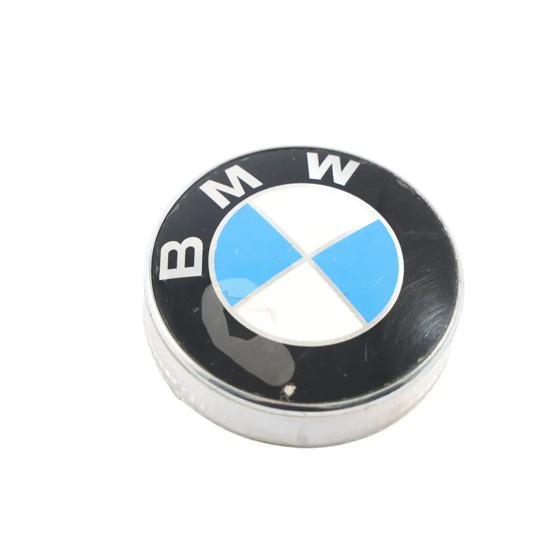 Button Open Opening Cap Emblem Badge Logo to BMW Z4 E85 Rear Tailgate with Part number 7057794 BMW Z4 E85 Rear Tailgate Button Open Opening Cap Emblem Badge Logo - SKU 7057794-5 - Part number 7057794