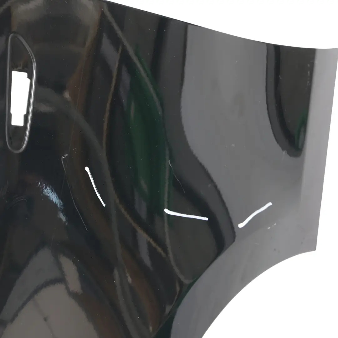 Panel Lateral Guardabarros Delantero Izquierdo Negro 2-668 para BMW E81 E87 con número de pieza 7133227 BMW E81 E87 Panel Lateral Guardabarros Delantero Izquierdo Negro 2-668 - SKU 7133227-SCH3 - Número de pieza 7133227