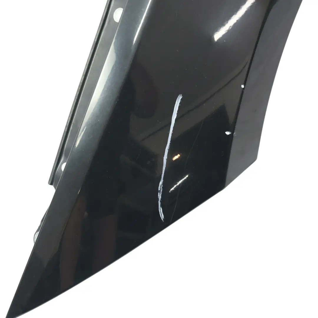 Panel Lateral Guardabarros Delantero Izquierdo Negro 2-668 para BMW E81 E87 con número de pieza 7133227 BMW E81 E87 Panel Lateral Guardabarros Delantero Izquierdo Negro 2-668 - SKU 7133227-SCH3 - Número de pieza 7133227
